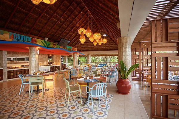 Tikalito Pool Restaurant
