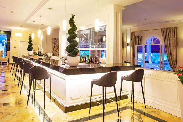 Lobby Bar